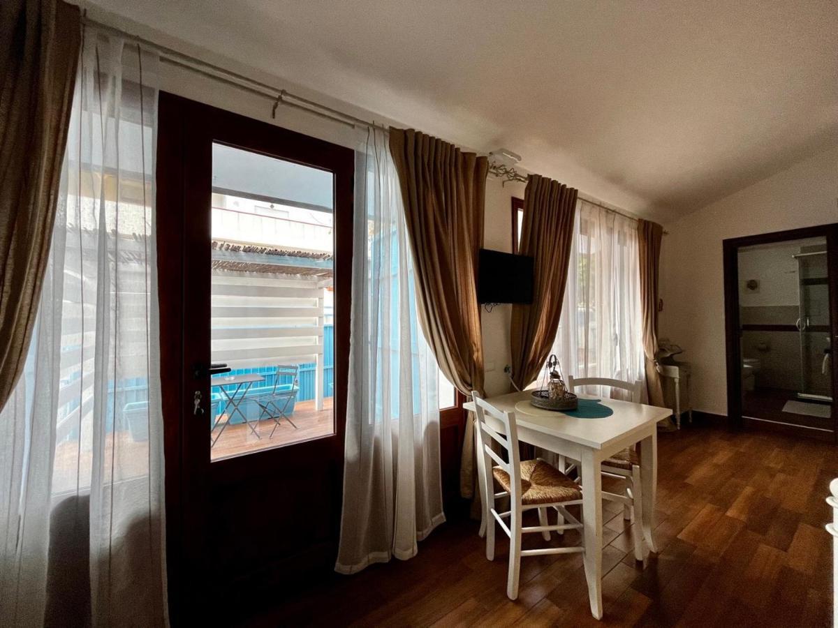 Palmasera Charming Rooms Cala Gonone Exterior photo